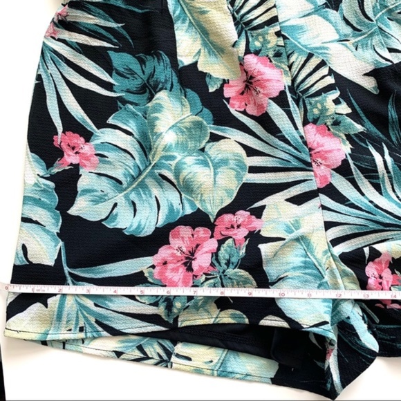Adorable Tropical Print City Triangles Romper - Picture 10 of 12